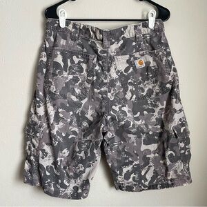 Vintage Y2K Carhartt Men's Camo Cargo Shorts